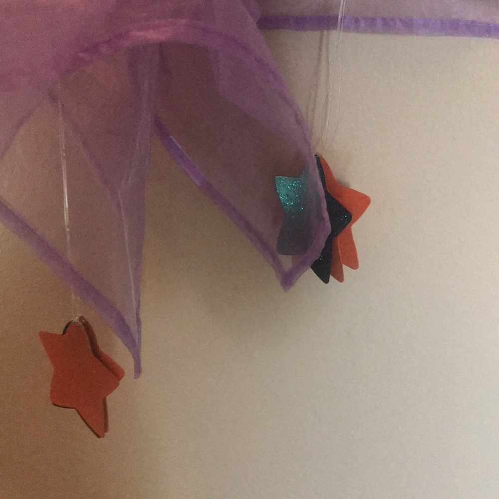 Halloween👺 HP👺 Mobile so cute this vampire bat mobile - Picture 7 of 8